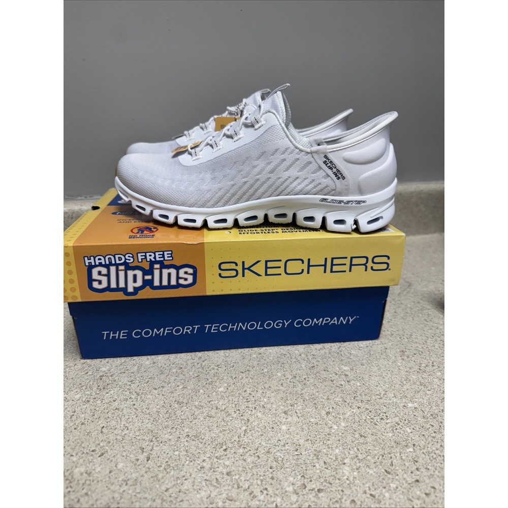 Skechers Glide-Step Tranquility White  Women's Size 8.5 Wide New